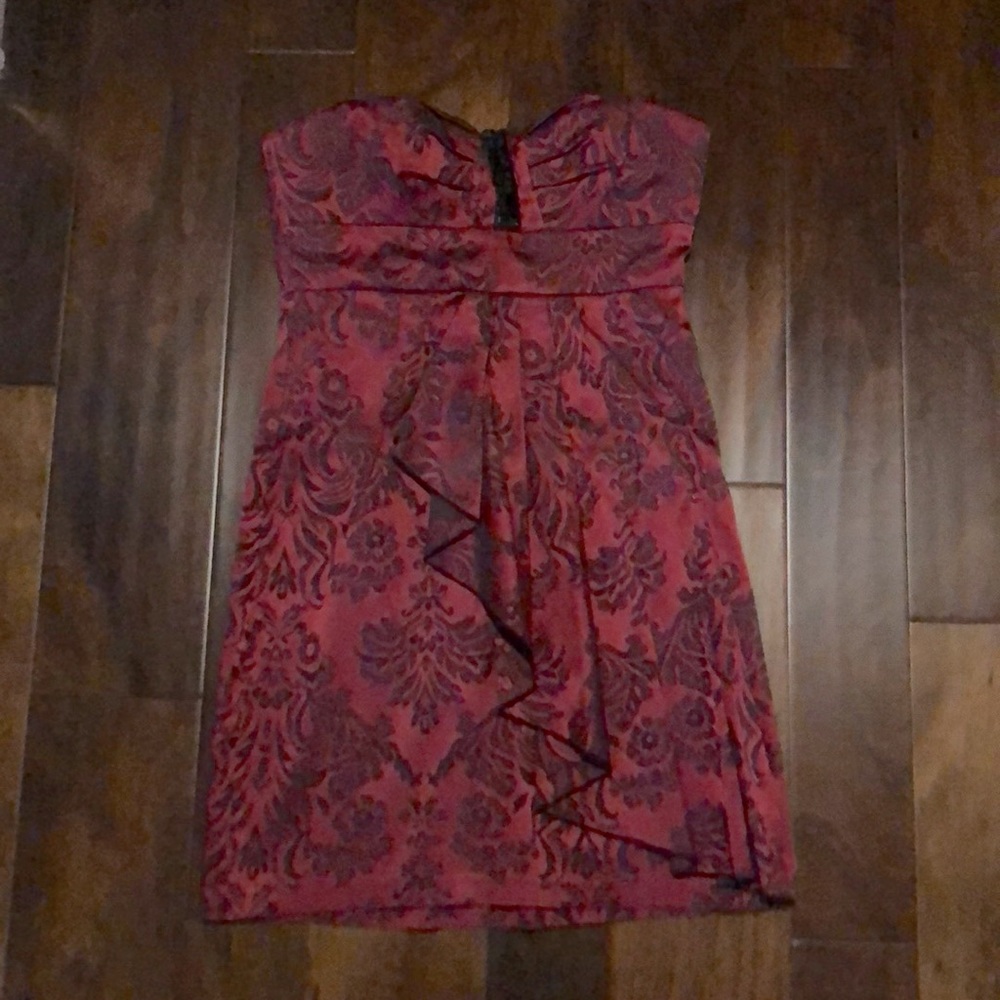 Strapless red dress